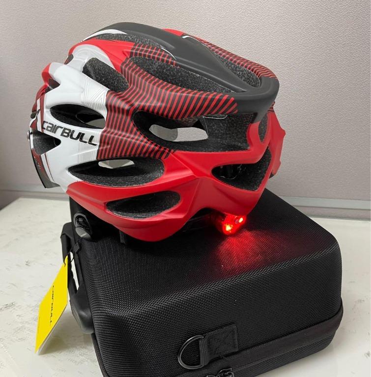 Ultra lightweight riding safety helmet outdoor motorcycle bicycle tail light helmet removable lens visor mountain road bike helmet